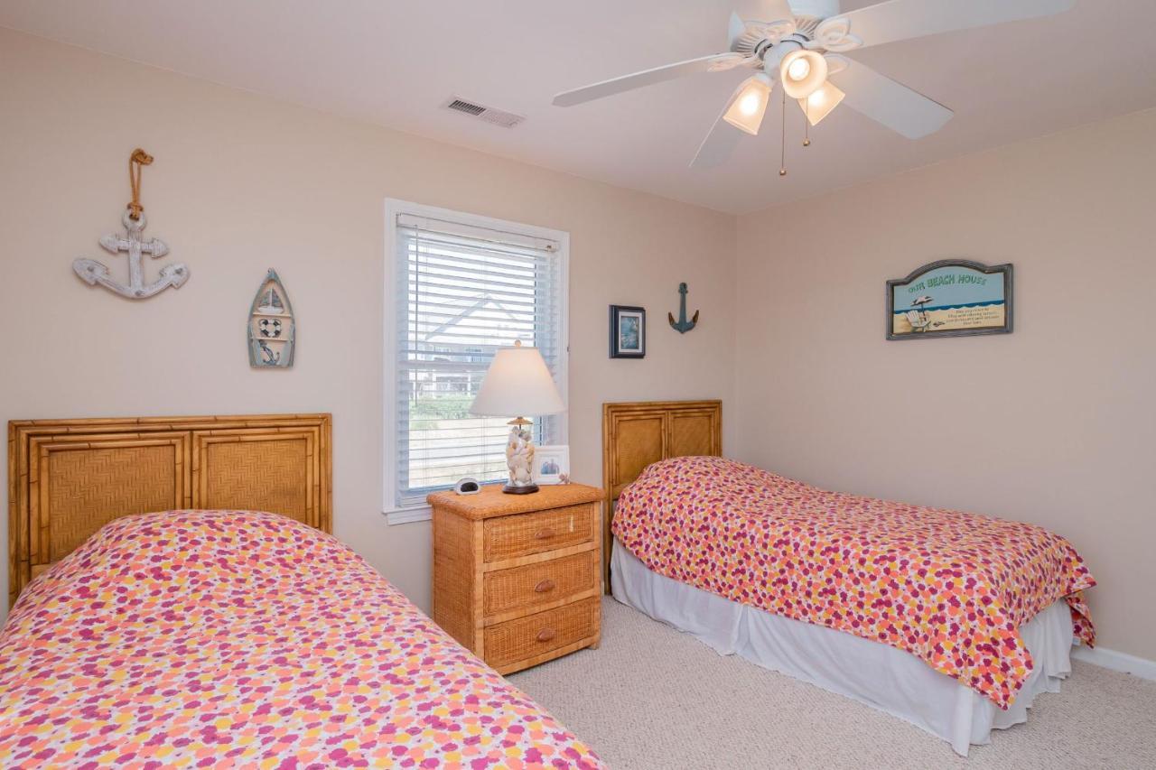 Katie Lou'S Place By Oak Island Accommodations Caswell Beach エクステリア 写真